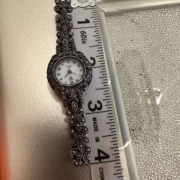 Marcasite watch stamped 925 sterling silver - Picture 5 of 7